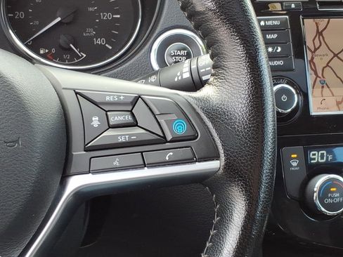 Used 2022 Nissan Rogue Sport SL w/ Premium Package image 15