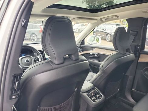 Certified 2025 Volvo XC90 B5 Plus AWD/4WD image 27