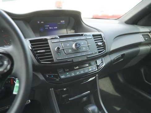Used 2016 Honda Accord Sport image 26