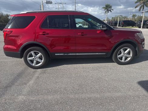 Used 2016 Ford Explorer XLT w/ Equipment Group 202A image 28