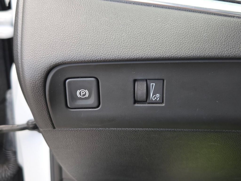 Certified 2023 Buick Enclave Essence w/ Experience Buick Package FWD image 26