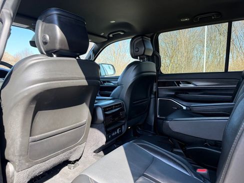 Used 2024 Jeep Wagoneer Series III image 23