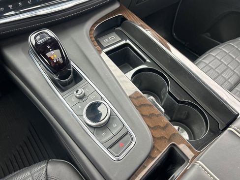 Used 2024 Cadillac Escalade Sport Platinum w/ LPO, ONYX Package image 36