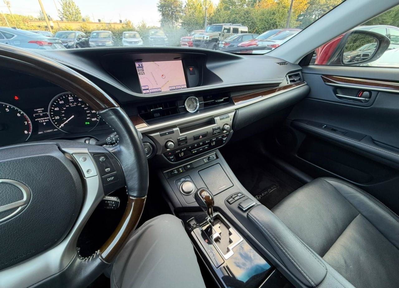 Used 2013 Lexus ES 350 w/ Luxury Pkg FWD image 19