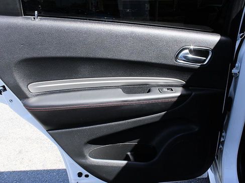 Used 2017 Dodge Durango R/T w/ Technology Group image 15