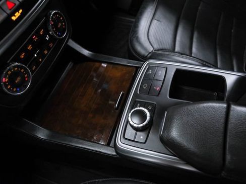 Used 2015 Mercedes-Benz ML 63 AMG 4MATIC image 23