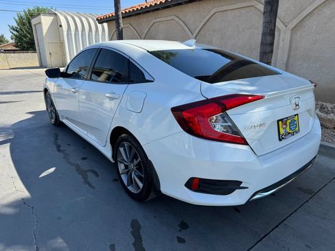 Used 2019 Honda Civic EX image 9