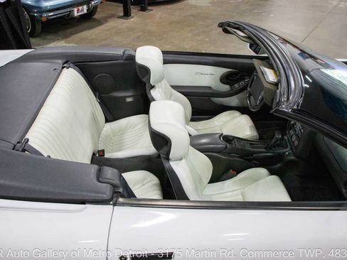 Used 1994 Pontiac Firebird Trans Am GT image 15