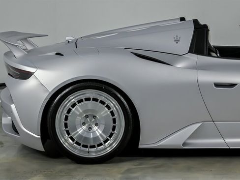 Used 2023 Maserati MC20 Spyder RWD image 13