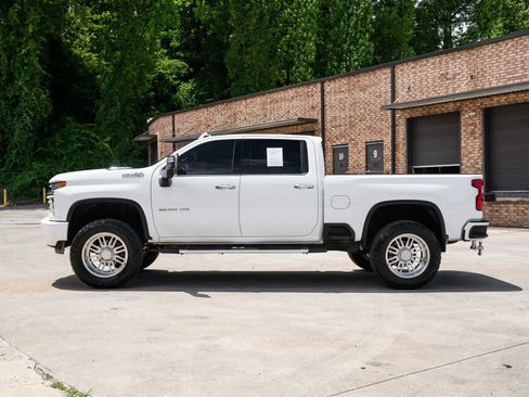 Used 2020 Chevrolet Silverado 2500 High Country w/ Technology Package AWD/4WD image 5