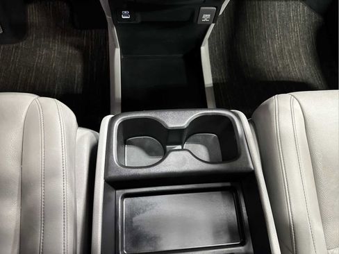 Used 2024 Honda Odyssey EX-L image 18