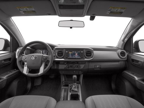 Used 2018 Toyota Tacoma SR5 AWD/4WD image 5