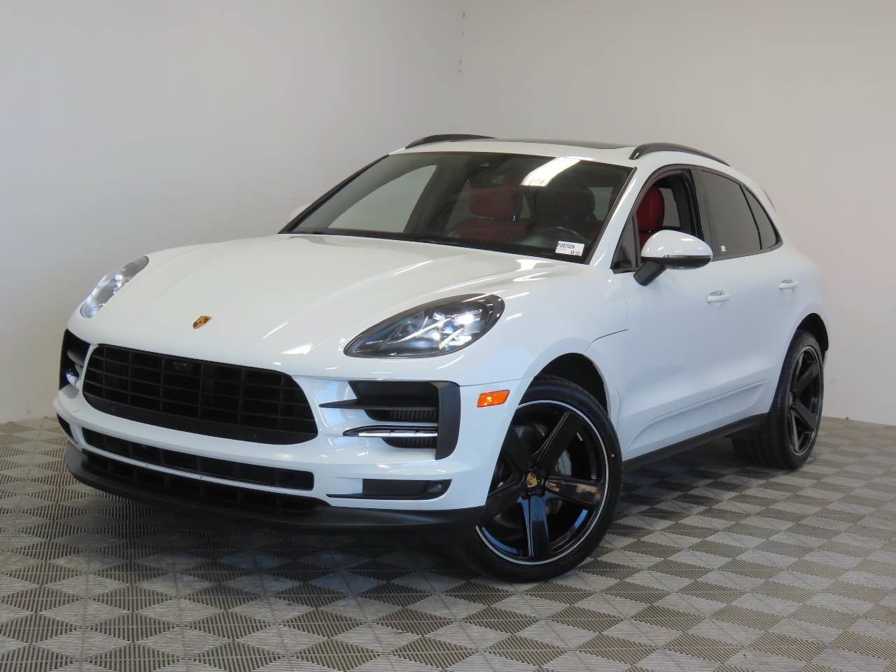 Used 2021 Porsche Macan S AWD/4WD image 1