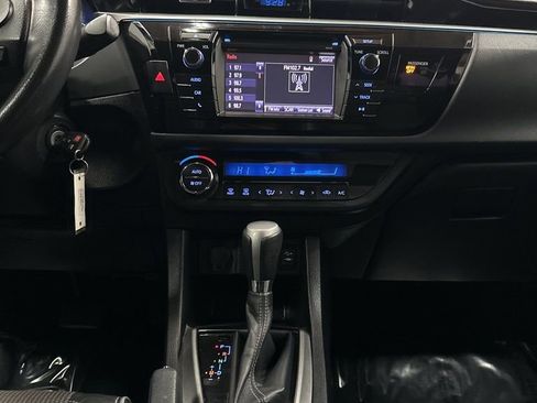 Used 2015 Toyota Corolla S image 24