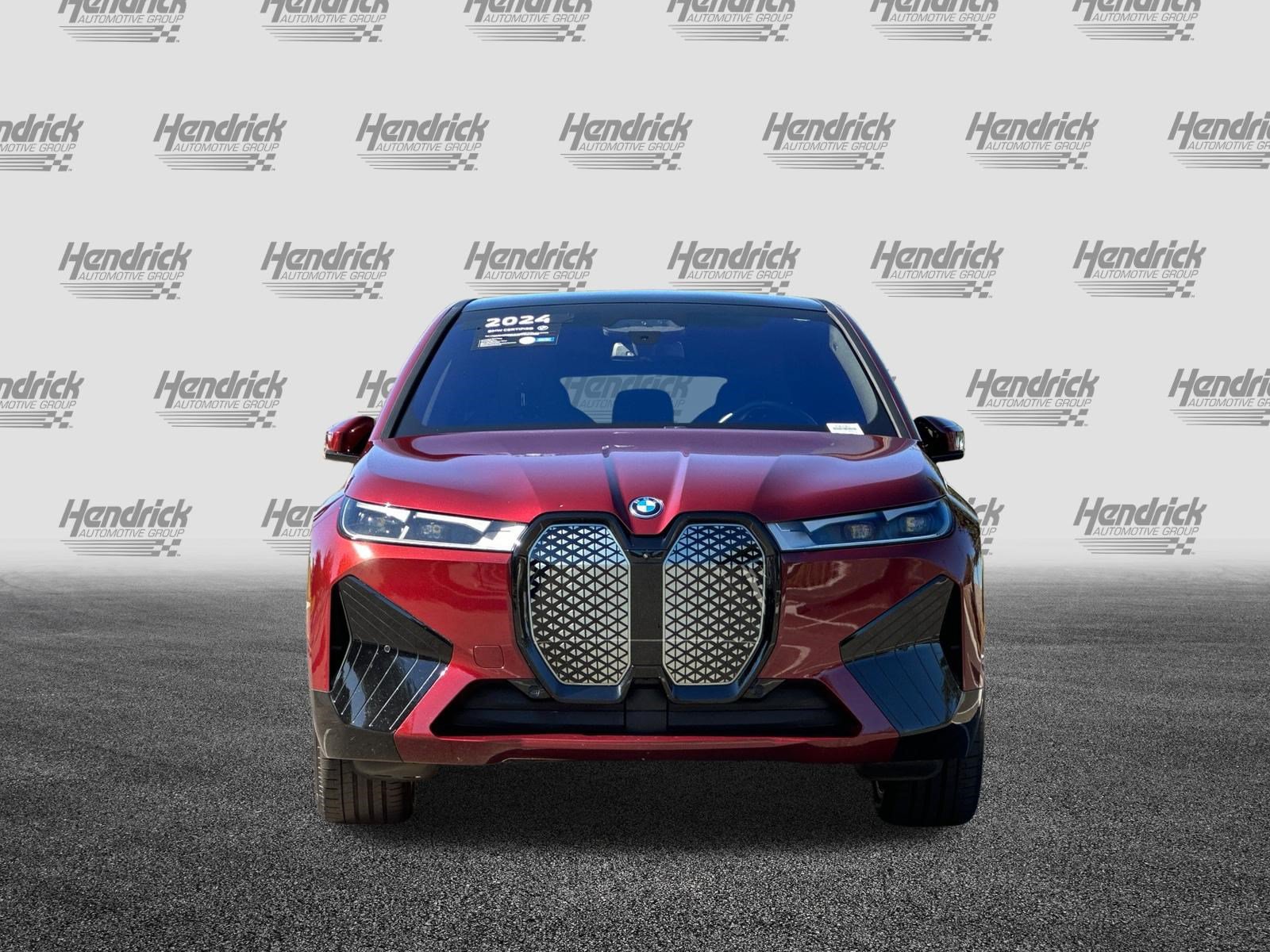 Used 2024 BMW iX xDrive50 w/ Premium Package AWD/4WD image 10