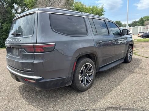 Used 2022 Jeep Wagoneer Series III AWD/4WD image 4