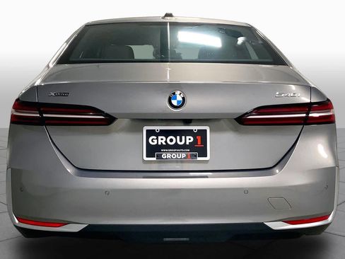 Used 2026 BMW 540i xDrive AWD/4WD image 4