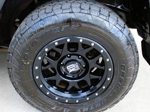 Used 2007 Toyota FJ Cruiser 4WD image 13