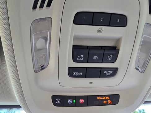 Used 2023 Buick Envision Avenir FWD image 32