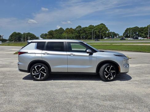 Used 2024 Mitsubishi Outlander SE FWD image 40