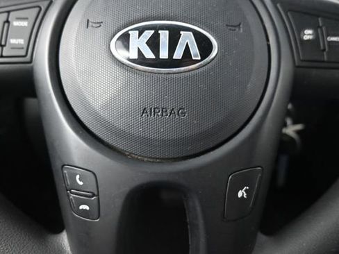 Used 2013 Kia Soul FWD image 26