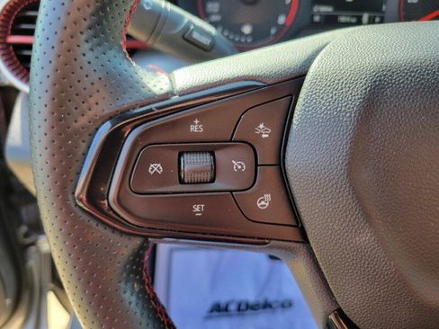 Certified 2025 Chevrolet Trax RS w/ Driver Confidence Package image 11