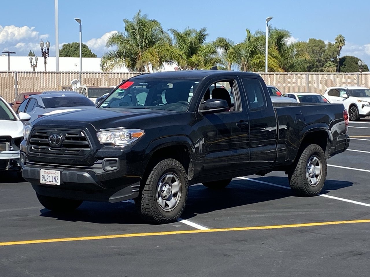 Used 2018 Toyota Tacoma SR w/ SR Convenience Package RWD image 2