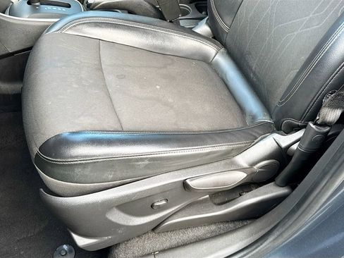 Used 2021 Chevrolet Trax LT image 19