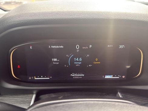 Used 2024 Jeep Wagoneer Series II image 17