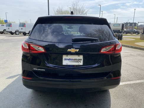 Used 2021 Chevrolet Equinox LS w/ LS Convenience Package image 8
