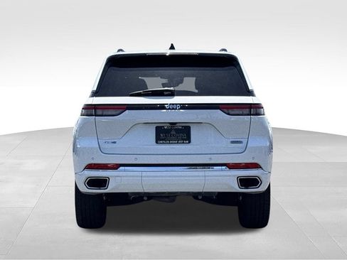 Used 2023 Jeep Grand Cherokee Overland AWD/4WD image 9