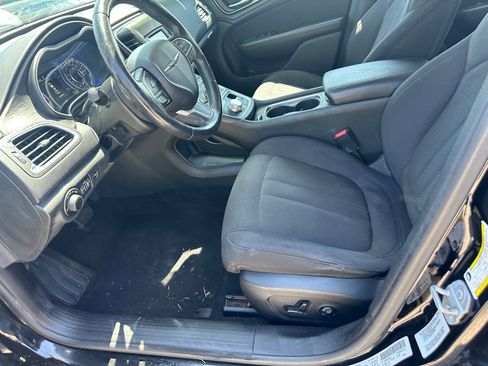 Used 2015 Chrysler 200 Limited w/ Convenience Group FWD image 11