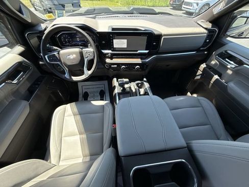 Certified 2024 Chevrolet Silverado 1500 LT Trail Boss w/ Convenience Package II AWD/4WD image 19