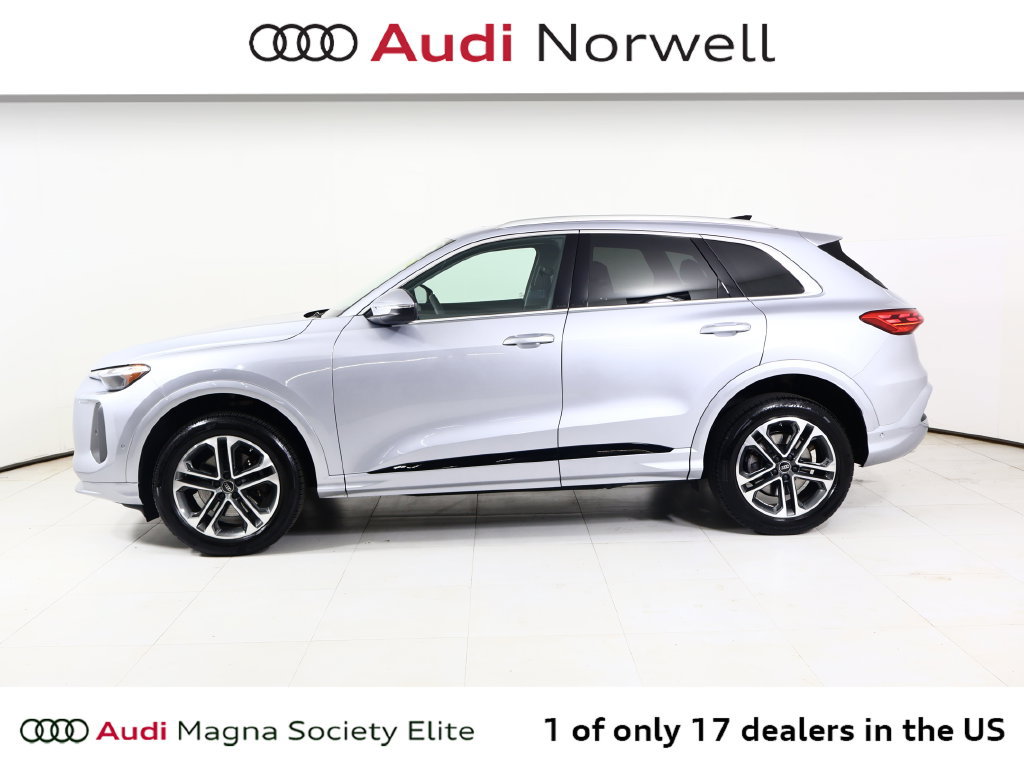 Used 2025 Audi Q5 Premium w/ Convenience Package AWD/4WD image 12
