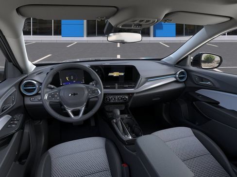 New 2026 Chevrolet Trax LT w/ Sunroof Package FWD image 16