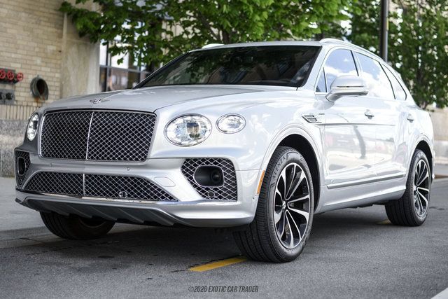 Used 2021 Bentley Bentayga AWD/4WD image 14