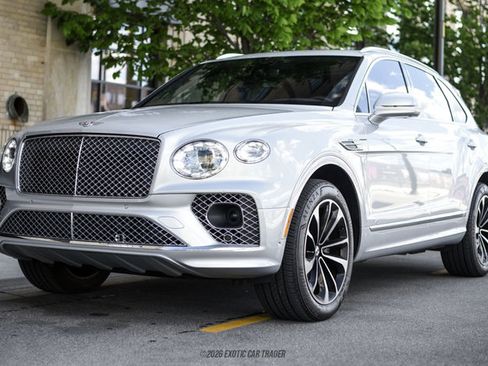 Used 2021 Bentley Bentayga AWD/4WD image 14