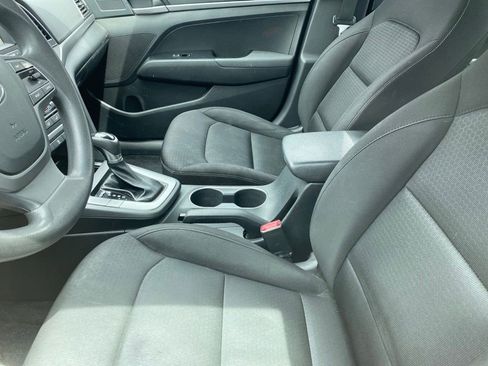 Used 2018 Hyundai Elantra SE FWD image 7