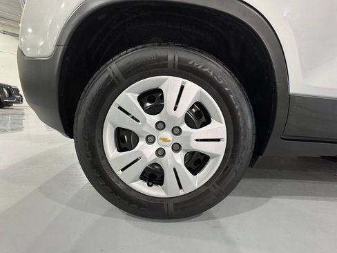 Used 2016 Chevrolet Trax LS image 41