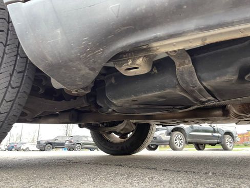 Used 2011 Jeep Grand Cherokee Laredo image 16