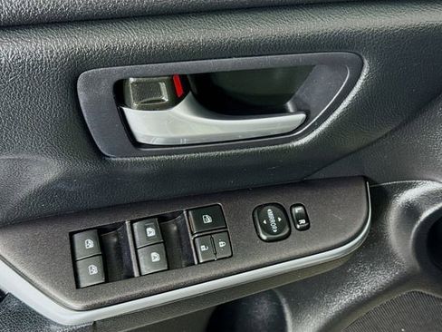 Used 2015 Toyota Camry SE w/ Moonroof Package image 17