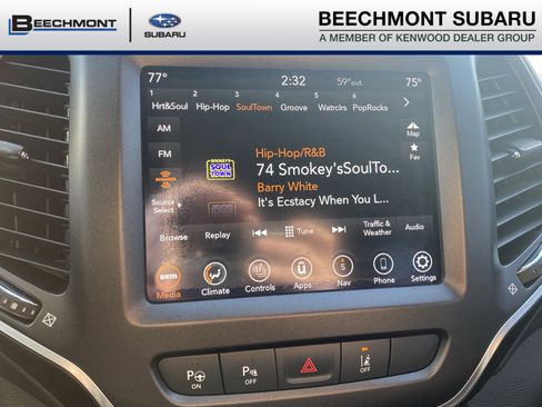 Used 2020 Jeep Cherokee Trailhawk image 16