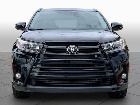 Used 2018 Toyota Highlander SE AWD/4WD image 4