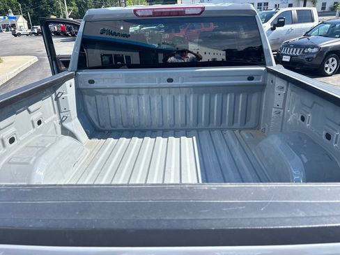 Used 2024 Chevrolet Silverado 1500 LT AWD/4WD image 17
