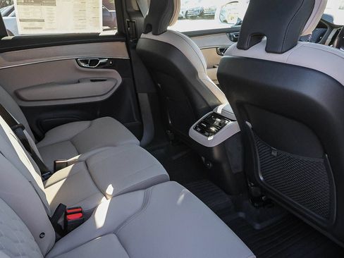 New 2026 Volvo XC90 B6 Plus w/ Protection Package Premier AWD/4WD image 19