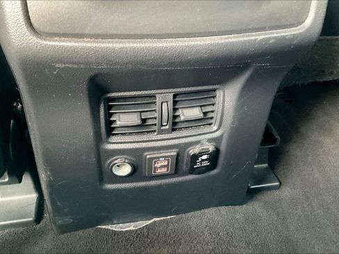 Used 2019 Nissan Titan PRO-4X image 33