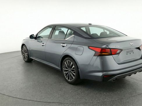 Used 2025 Nissan Altima 2.5 SV image 6