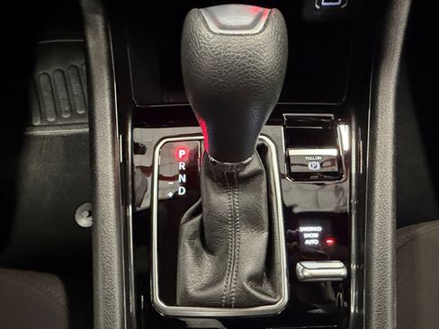 Used 2024 Jeep Compass Sport image 21