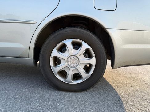 Used 2004 Toyota Avalon XL FWD image 10
