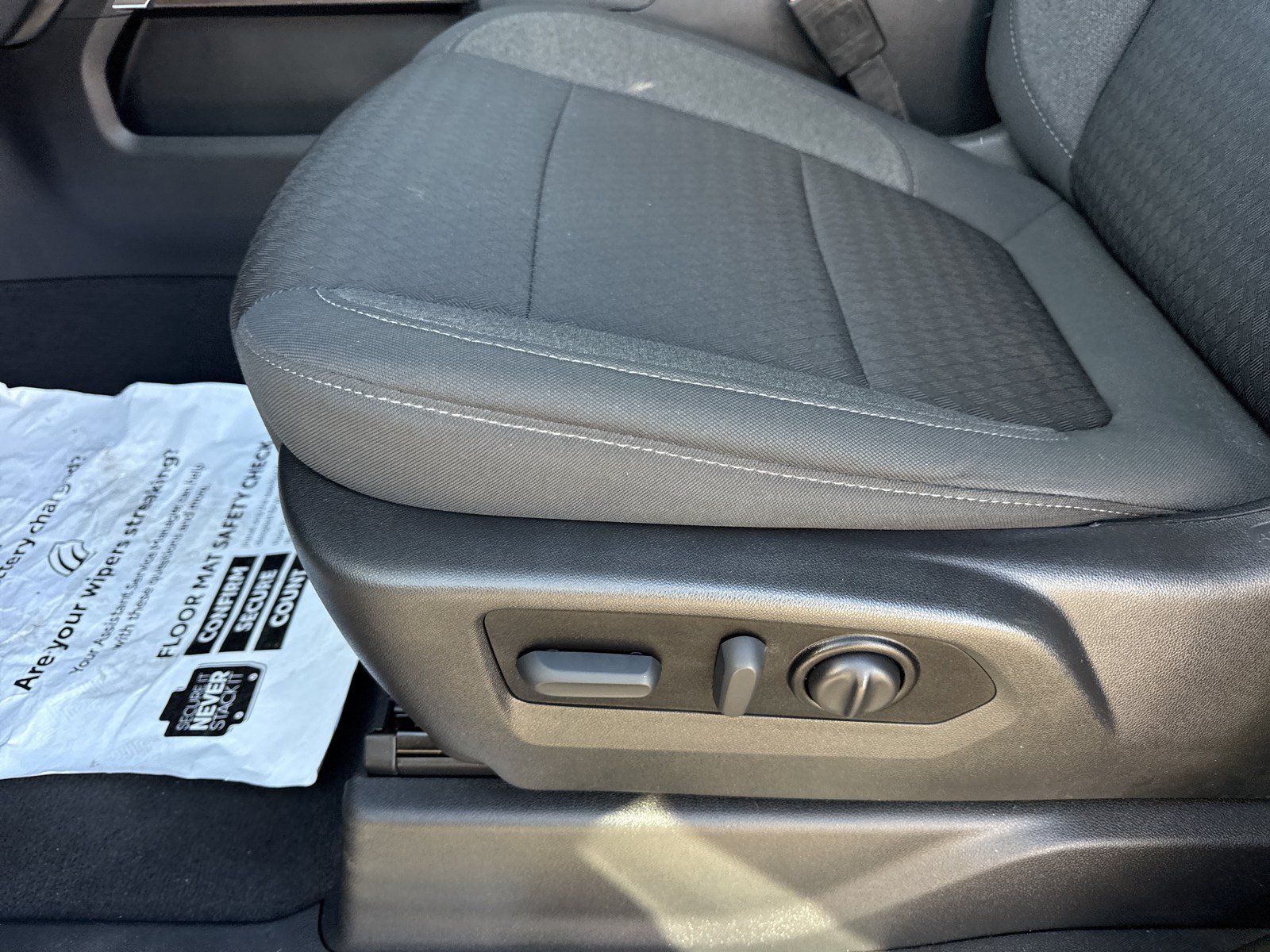 Used 2021 Chevrolet Silverado 1500 RST w/ Bed Protection Package AWD/4WD image 12